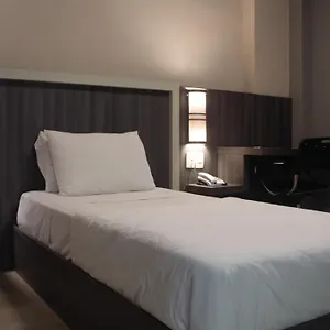 Master Express Dom Pedro Ii - Proximo Ao Consulado Americano E Aeroporto *** Porto Alegre